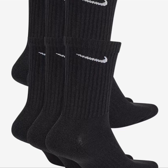 NIKE 
Training Crew Socks (3 Pairs)
Nike Everyday Cushioned - Picture 6 of 12